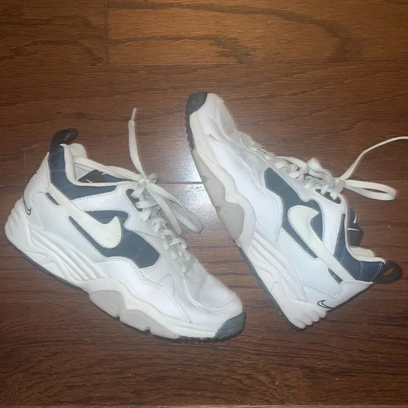 Vintage 90s Nike Air Cross Training Sneakers 7